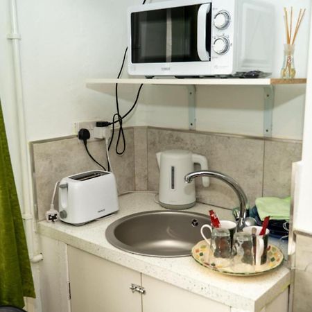 Amarillys Guest House Престън Екстериор снимка