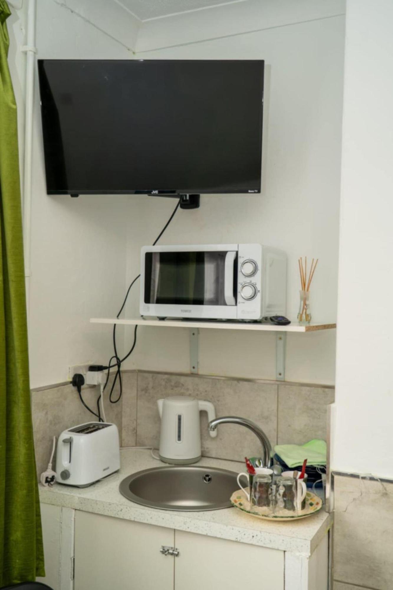 Amarillys Guest House Престън Екстериор снимка