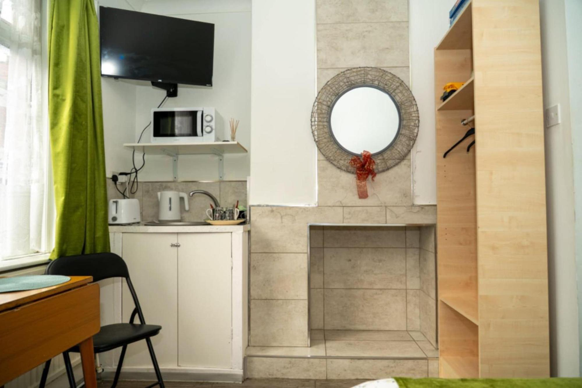 Amarillys Guest House Престън Екстериор снимка